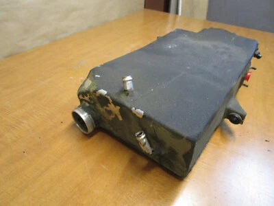 Ferrari 348 - Tanque de aceite - Abolladuras-P/N 136428 Foto 1 de 4