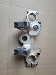 kawasaki zn1100 ltd upper fork holder, 44039-1105 - Foto 1 di 10