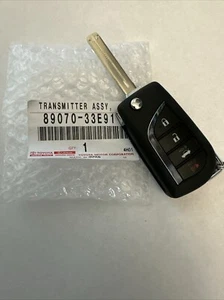 Genuine OEM Toyota Transmitter 89070-33E91 - Picture 1 of 5