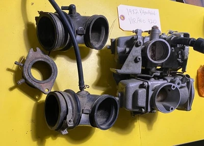1982 YAMAHA XV920 VIRAGO XV 920 CARBURETORS CARBS PAIR with INTAKE BOOTS - Image 1 of 4
