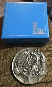 Medalla de participación de atletas de los Juegos Olímpicos de Invierno Lake Placid 1980 en caja - Imagen 1 de 7