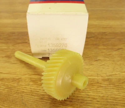 NOS 1977 to 1981 CADILLAC SPEEDOMETER DRIVEN GEAR WHITE 36 TEETH W OEM DELCO BOX Foto 1 de 3