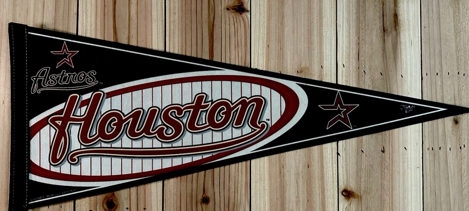HOUSTON ASTROS FULL-SIZE MLB FELT PENNANT 29.5x12 INCHES 2001 WINCRAFT   - Image 1 of 3