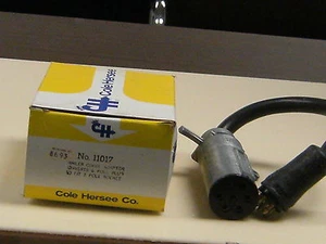 Adaptadores de conector de remolque Cole Hersee Co. 11017. Conecta enchufe de 6 polos a 7 polos - Imagen 1 de 2