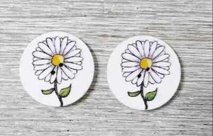 flower daisy wood buttons sewing 2 holes 3/4 inch (set #4) 2pc - Picture 1 of 2