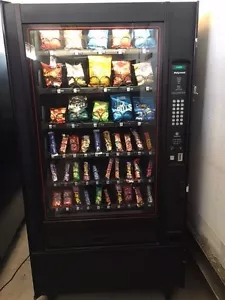 Polyvend 40 Selection Snack Vending Machine Crisps and Chocolate  - Picture 1 of 3