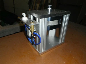 Pneumatic Press w Toggle Switch and Speed Controls (5225) - Picture 1 of 1