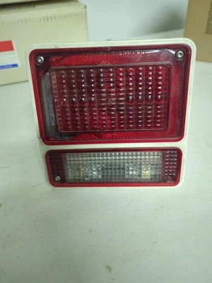 Luz trasera para camioneta Chevrolet GMC G10 G20 G30 1971-1984 carcasa lente luz trasera nuevo de lote Foto 1 de 4