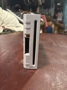 Weiße Nintendo Wii RVL-001 GameCube kompatible nur Konsole - Bild 1 von 7