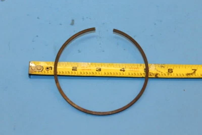 NOS YAMAHA 72 U7E 70 CLIPE DE EMBREAGEM INTERNA 93450-95017-00 - Imagem 1 de 3