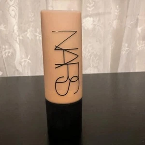 NARS Soft Matte Complete Foundation in Aruba Medium 6 - Flawless Coverage - Picture 1 of 4