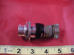 Conector Amphenol 482-13F14-19P4-104 Mil Spec 19 pines hembra 48213F1419P4104 Nnb - Imagen 1 de 3