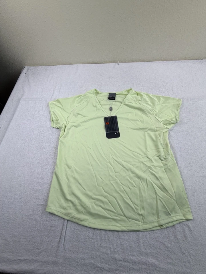 Women's Nike Tennis  Court Dri Fit Dead stock (2001) Shirt Brand Nes Sm