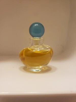 Giorgio Beverly Hills -Wings Eau De Toilette Splash mini 1/8 oz /3.5 ml VTG 1992 - Image 1 of 4