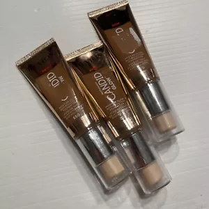 3 NEW SEALED - Revlon Candid GLOW #550 Mocha 0.75 fl oz - Picture 1 of 3