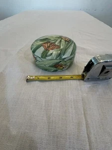 Mottahedeh Monarch Butterfly Butterfly Porcelain Trinket Box - Picture 1 of 6