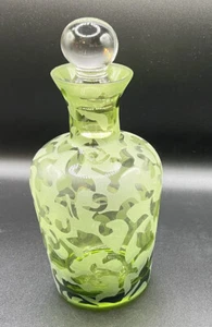 Light Green And White Modern Bar Decanter With Clear Stopper - Picture 1 of 10