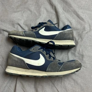 Nike Hombres Talla UK 7 MD Runner 2 Medianoche Azul Marino Entrenadores 749794-410 Zapatos - Imagen 1 de 6