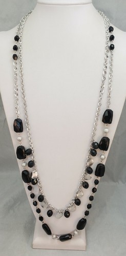 VETEMENTS Collana lunga nera lucite perline grosse tono argento catena metallo drappo grappolo