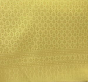 Robe de mariée motif damassé en tissu traditionnel en or jaune soie thaïlandaise 40 pouces drapé 