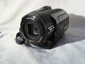 SONY HDR-HC9E CAMCORDER. PAL. MINI DV HDV HI-DEF HD. 1 YR. WARRANTY. VGC. - Picture 1 of 10