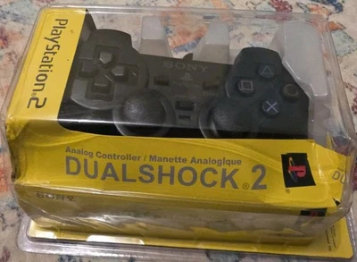 Manette Sony Playstation 2 PS2 DualShock Noire Neuve Scellée Peu Écrasée  - Photo 1/4