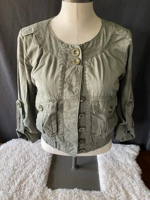 CR 纽扣轻便夹克超可爱 M 码橄榄绿色 — 第 1/4 张图片