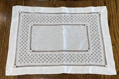 Sferra Contessa White Linen Placemats 4 Pcs. 14 X 20” New In Original Package - Image 1 of 4