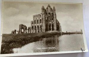 VINTAGE 1950s UNPOSTED EXCEL SERIES POSTCARD THE ABBEY WHITBY - Picture 1 of 2
