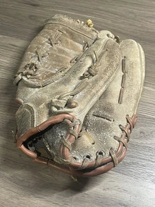 Vintage 1970s Rawlings GJ79 Model Ken Holtzman Right Handed Glove - Picture 1 of 7