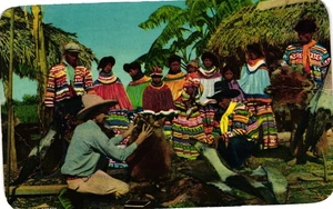 Vintage 1952 Seminole Indians Fur Trading Everglades Florida Postcard - Bild 1 von 2