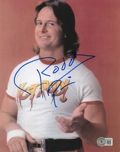Foto de Rowdy Roddy Piper HOT ROD Autografiada Firmada WWF WWE 8x10 Beckett BAJO CERTIFICADO DE AUTENTICIDAD - Imagen 1 de 2