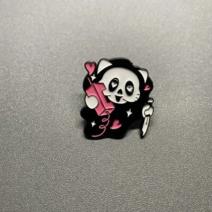 Pin Horror Movie Scream & Hello Kitty Ghost Face Heart Halloween Collectible Cat - Picture 1 of 6