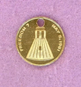 1961 ~ FREEDOM 7 ~ FIRST SPACE FLIGHT & PLEDGE SOUVENIR TOKEN ~ BU - Picture 1 of 2