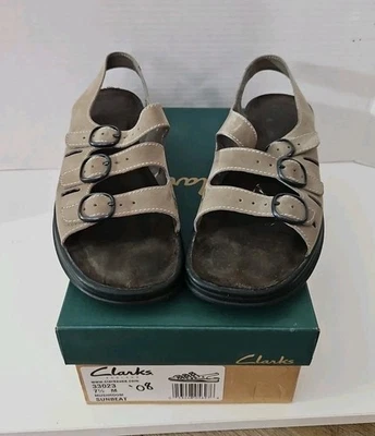 Sandalias Clarks Springers de cuero tostado zapato 3 correas cómodas para mujer talla 7 1/2 M” Foto 1 de 4