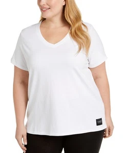 Camiseta para mujer Calvin Klein Performance talla grande logotipo cuello en V (blanca, 1X) - Imagen 1 de 2