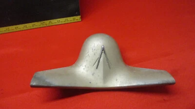 Plymouth Savoy Plaza 1957 suburban Belvedere volante bocina central almohadilla Foto 1 de 4