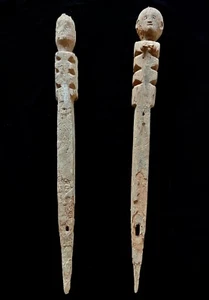 Sumba Merapu architectural roof finials Tribal wooden sculpture Indonesia - Picture 1 of 12