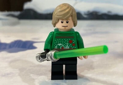 LEGO Star Wars Holiday Luke Skywalker Minifigure Green Christmas Sweater sw1382 - Image 1 of 2