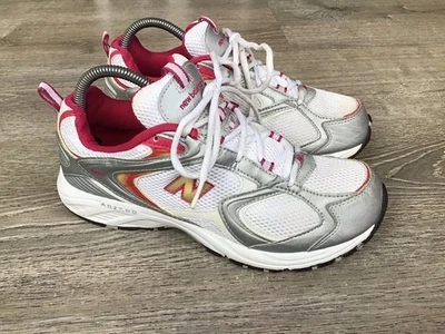 New Balance 409 跑步鞋银色白色粉红色 CW409SR 女式 9.5 运动鞋 — 第 1/4 张图片