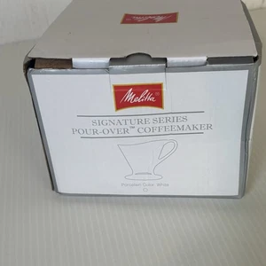 Cafetera Melitta 1 taza de porcelana vertida sobre cono blanca brillante - Imagen 1 de 12