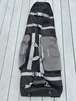 Samsonite Wheeled Golf Clubs Travel Bag Soft Sided Zippered Less Weight Travel - Image 1 of 4
