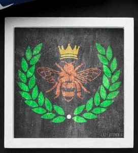 Hexagon Honeycomb Wreath Crown Bee Stencil – Nature, Farmhouse, Garden Decor - Picture 1 of 5