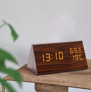 Holzwecker elektronischer Schreibtisch Tischuhr Dreiecksform USB Power - Bild 1 von 13