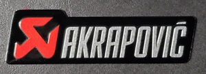 Pegatina emblema escape escape AKRAPOVIC resistente al calor aluminio - rojo/plata - Imagen 1 de 1