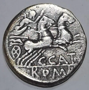 REPUBLIQUE ROMAINE - PORCIA Denier 123 av J-C ROME revers Victoria dans un Bige - Imagen 1 de 4