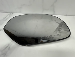 2007-2014 Escalade Tahoe Suburban Right Pass Mirror Glass Heated Turn Signal OEM - Picture 1 of 12