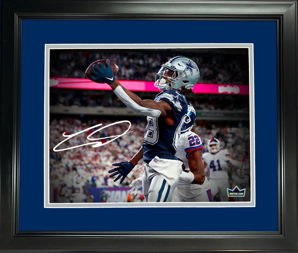 Foto holográfica enmarcada de CeeDee Lamb Dallas Cowboys grabada automática de 12"x15" Foto 1 de 1