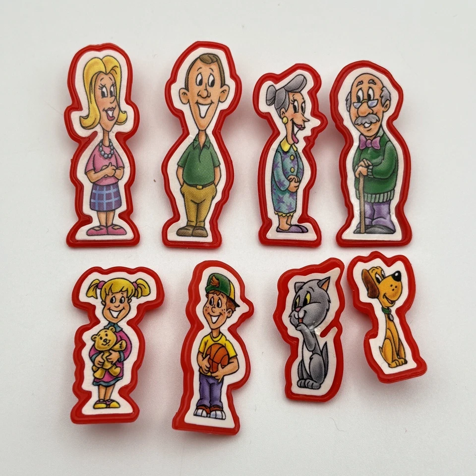 Adivina dónde 8 piezas de repuesto rojas con pestañas traseras miembros de la familia 2004 Foto 1 de 1