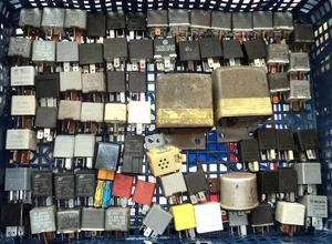 VW Golf Audi Porsche orig Schier 171937503 relé de corriente de trabajo relé de circuito abierto - Imagen 1 de 1